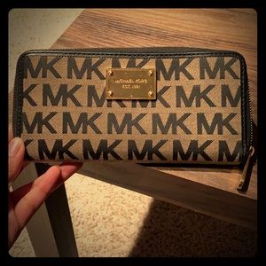 Lightly Used Micheal Kors Wallet